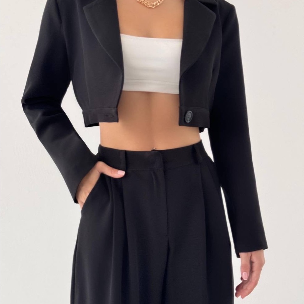 Elegant Black Women's Suit Set